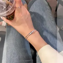 華やかなデザインのハンドブレスレット【シンプルで上品・レディース用】