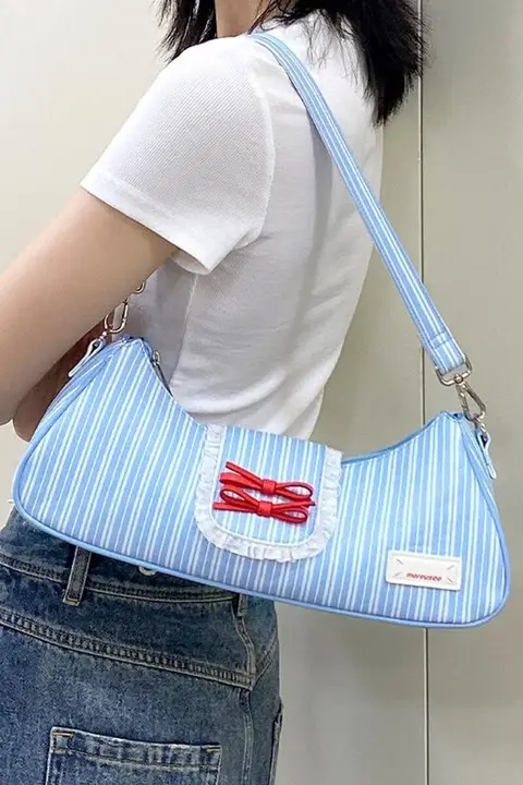 ショルダーバッグ ハンドバッグ バゲットバッグ 大容量 軽量 デザイン性 通勤 斜め掛け