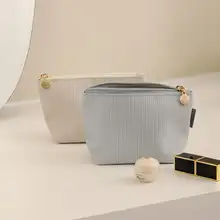 ミニ可愛い化粧ポーチ【持ち運び便利・メイク直し用・小型】