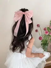 白色のパール調チュールリボン付きバタフライヘアクリップ【子供用・誕生日お祝い・花嫁の付属品】