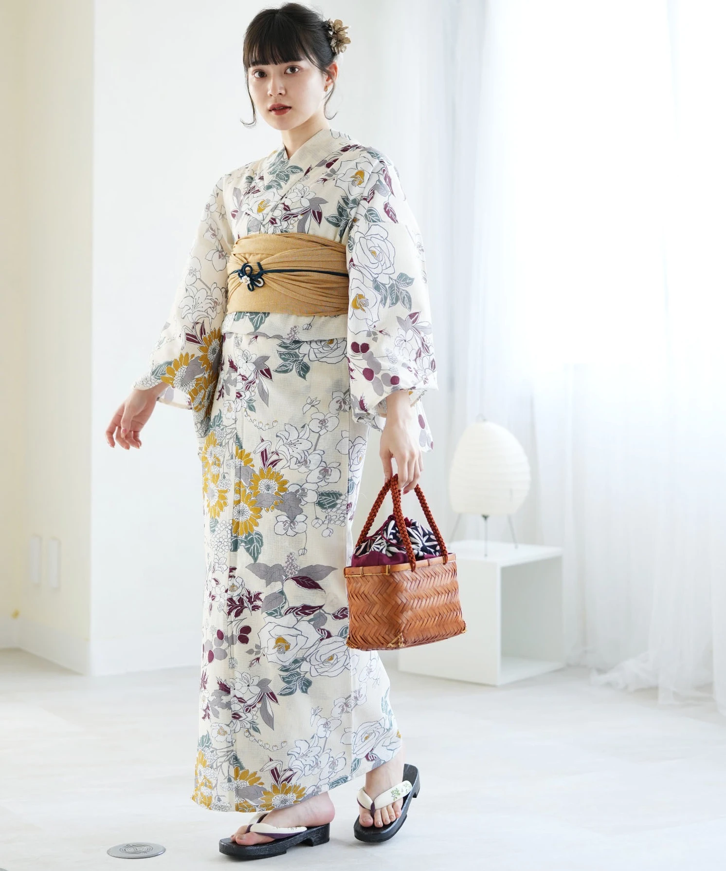 春の桜を着てみたい？日本の伝統和服に魅了されたら、どう選ぶ？