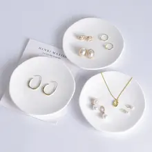 石膏製の白いジュエリートレイ【アクセサリー展示用・イヤリング・ネックレス・リング用】