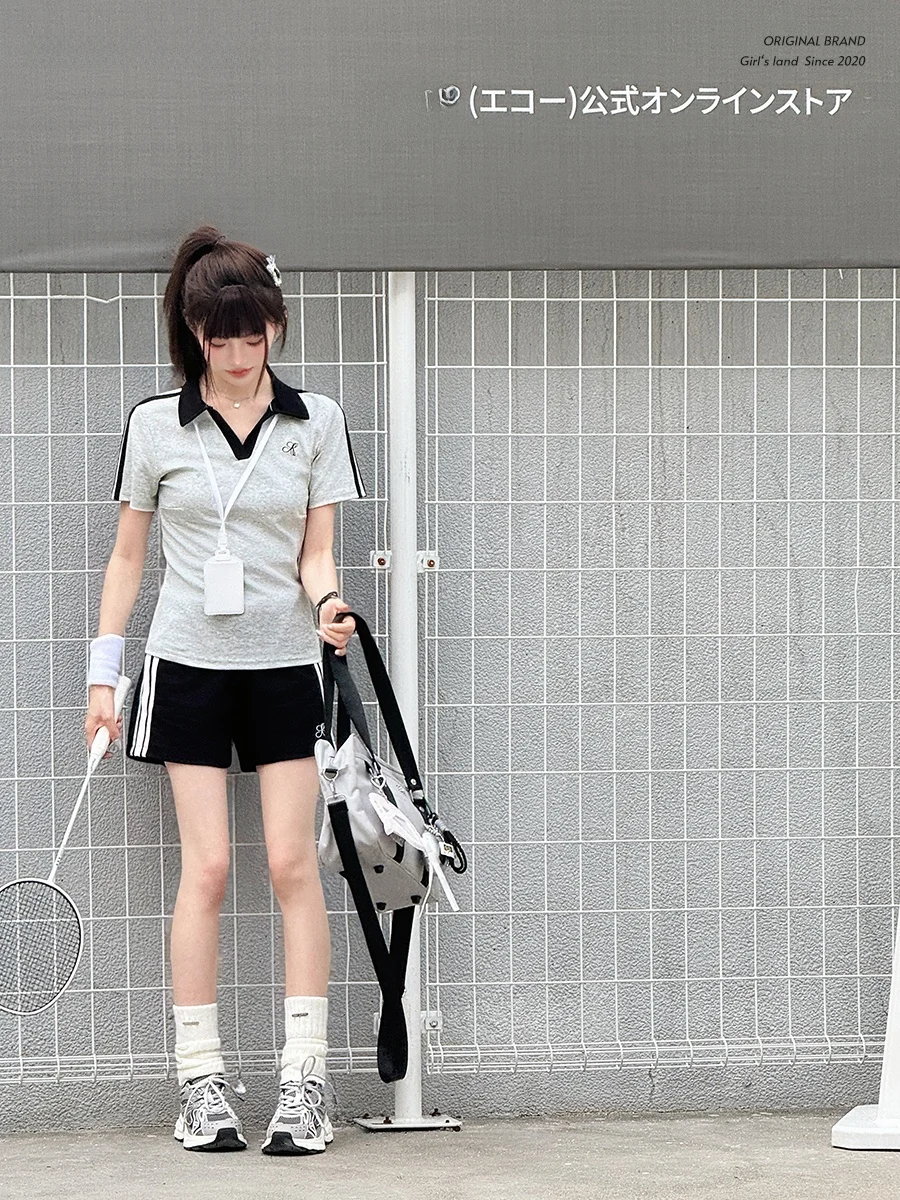 入学式に着る母親の服装 40代：学院風デザインの体操服セットアップの実用性と選定ガイド