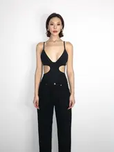 セクシーなデザイン ブラックのキャミソール型トップス【透け感・バックオープン】