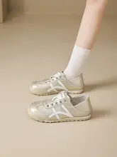 シルバーのフラットシューズ【通勤用・軽量・快適】