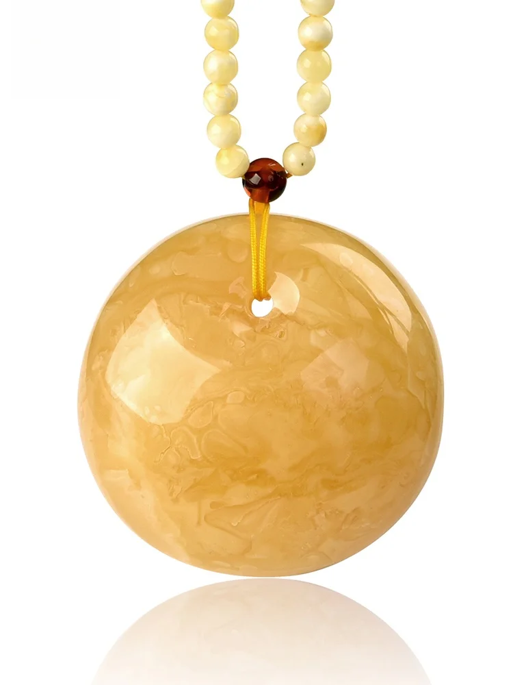 amber color と gold color の違いは？ビーズネックレスで解決する、心に響く色の選び方