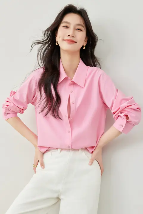 春季に最適！シンプルなデザインの長袖シャツ【淡いブルー・女性用・上品なシルエット】