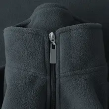 暖かく厚手でスッキリ見える！ダークグレーのリバーシブルフリース立ち襟ジップアップコート【ゆったりシルエット】