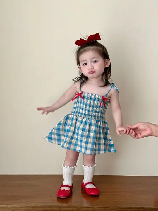 かわいいチェック柄のベビー用ノースリーブワンピース【夏用・連体衣・女の子用】