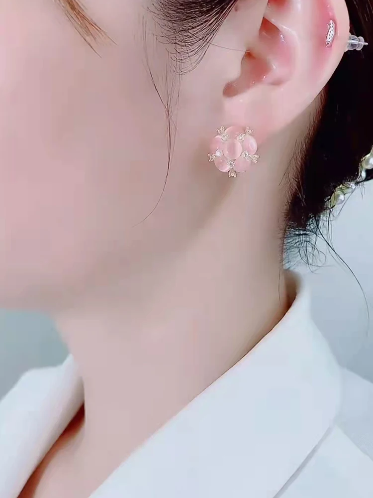春夏用 ピンク桜デザインのイヤリング【小ぶり・トレンド感】