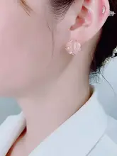 春夏用 ピンク桜デザインのイヤリング【小ぶり・トレンド感】