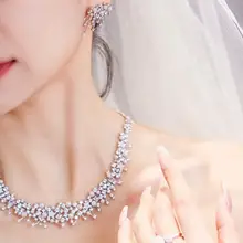 華やかさ満点のネックレス＆イヤリング【結婚式・披露宴・フォーマルアクセサリー（セットアップ対応）】