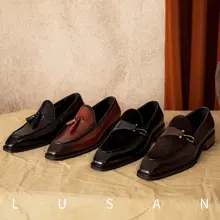 ビジネスシーンにぴったり！流行のフリンジ付きレザーローファー【スリッポンスタイル・メンズ・通勤用】