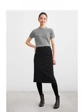 シンプルなデザインのラウンドネックニットTシャツ【夏用・コットン】【セットアップ対応】