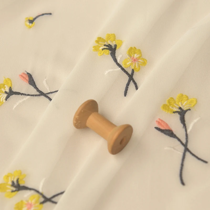 100ポリエステルとthing fabricsの違いは？ポリエステル100%のシフォン生地でどんなスタイルにできるの？