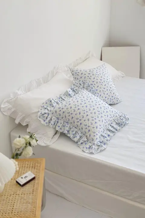 ブルーローズデザインのフリルクッションカバー【全棉・ロマンティック・レトロ】