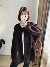 厚手の大きなポケット付きニットカーディガン【冬用・レディース・中長丈・ルーズフィット】