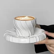 レトロデザインのラテカップ【ハンドメイド・不規則なデザートプレート・カプチーノ用】