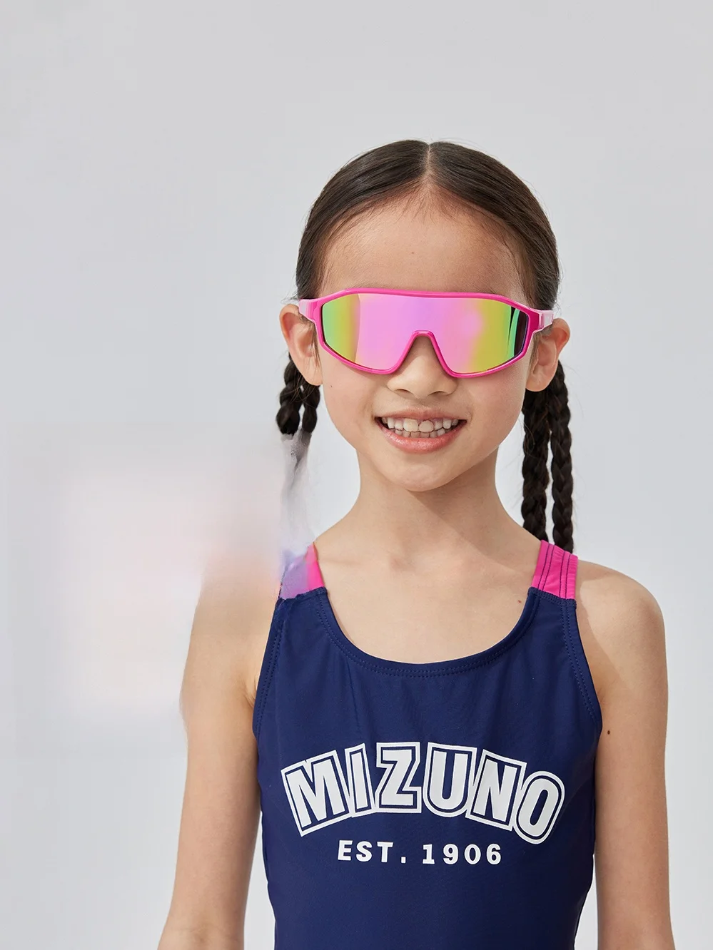 子供用サングラス：4歳女の子向けUVカット・偏光タイプの実用性とサイズ適合性
