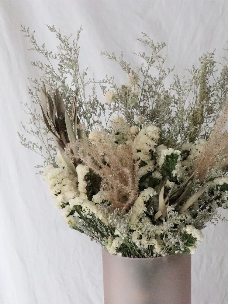 ガラスの花瓶を選びたいとき、どうすれば素敵な花瓶に出会えるのか？