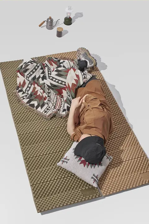 防潮機能付きアウトドアエッグカゴマット【テント用・折りたたみ式・2人用】