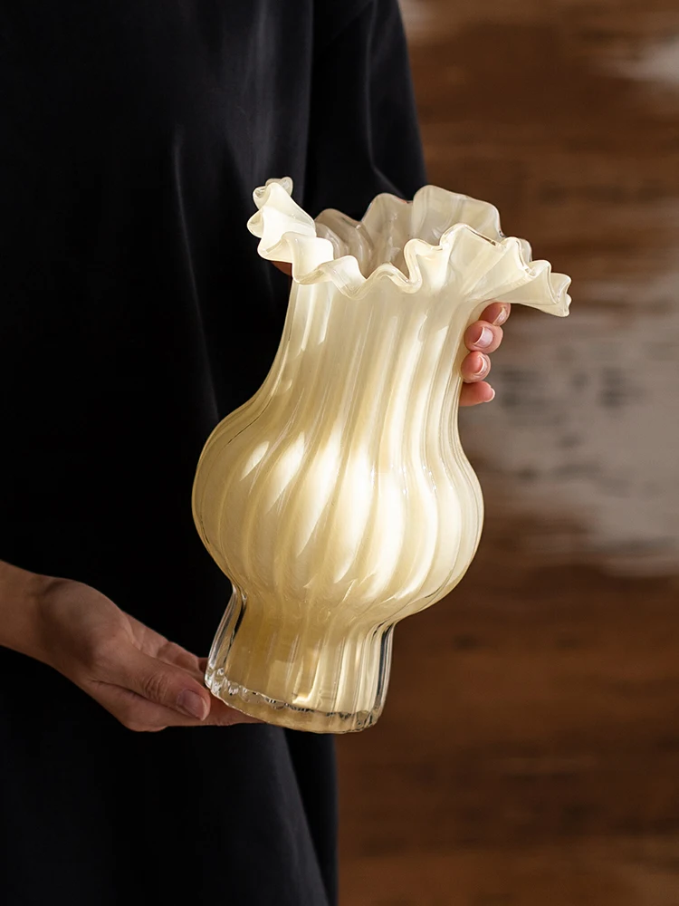 アンティーク風ガラス花  瓶【フリルデザイン・インテリア用】の実用性とシーン別選定ガイド