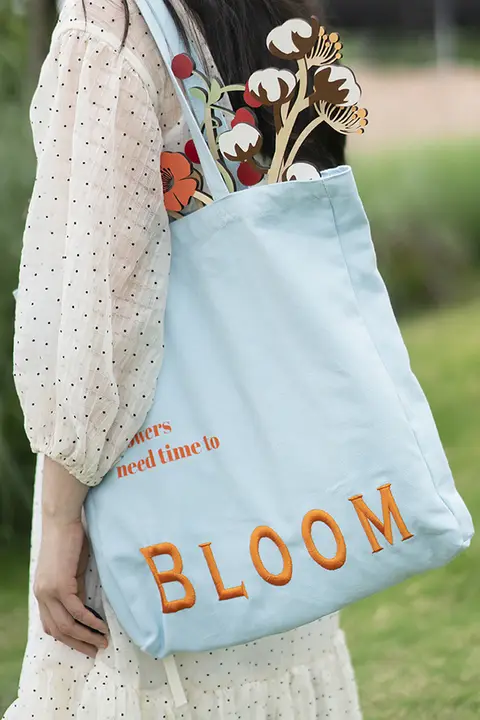 トートバッグ レディース キャンバス 刺繍 キュート カラフル カジュアル インスタ映え 夏「CoolerColour」