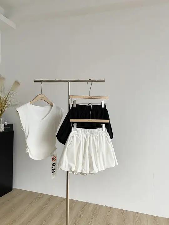 シンプル無地のウエストゴムショートパンツ【女性用・ハイウエスト・ワイドレッグ】（セットアップ対応）