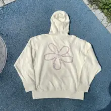 アメリカンストリートスタイルのコットン製ウォッシュ加工フーディー【刺繍デザイン・ゆったりシルエット・スケートボード対応】