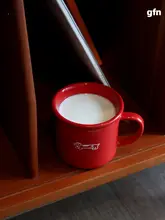 goodfornothing 紅い犬の陶器製マグカップ【ミルク・コーヒー用】