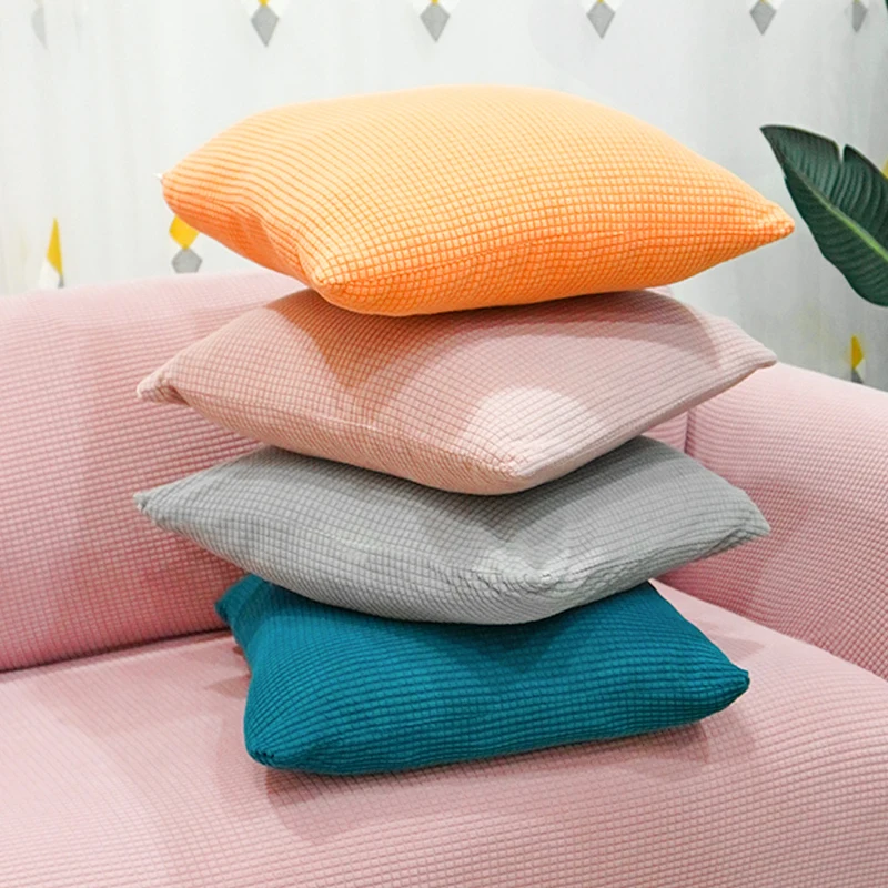おうち時間を豊かにするおすすめアイテム | 北欧風クッションカバーの選び方と色・素材の秘密