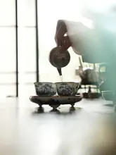 青花柄の三足ポット【錫蓋付き・工夫茶用・陶器製】