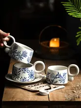 エレガントなデザインのコーヒーカップ【陶器製・質感良好・スイートなスタイル】