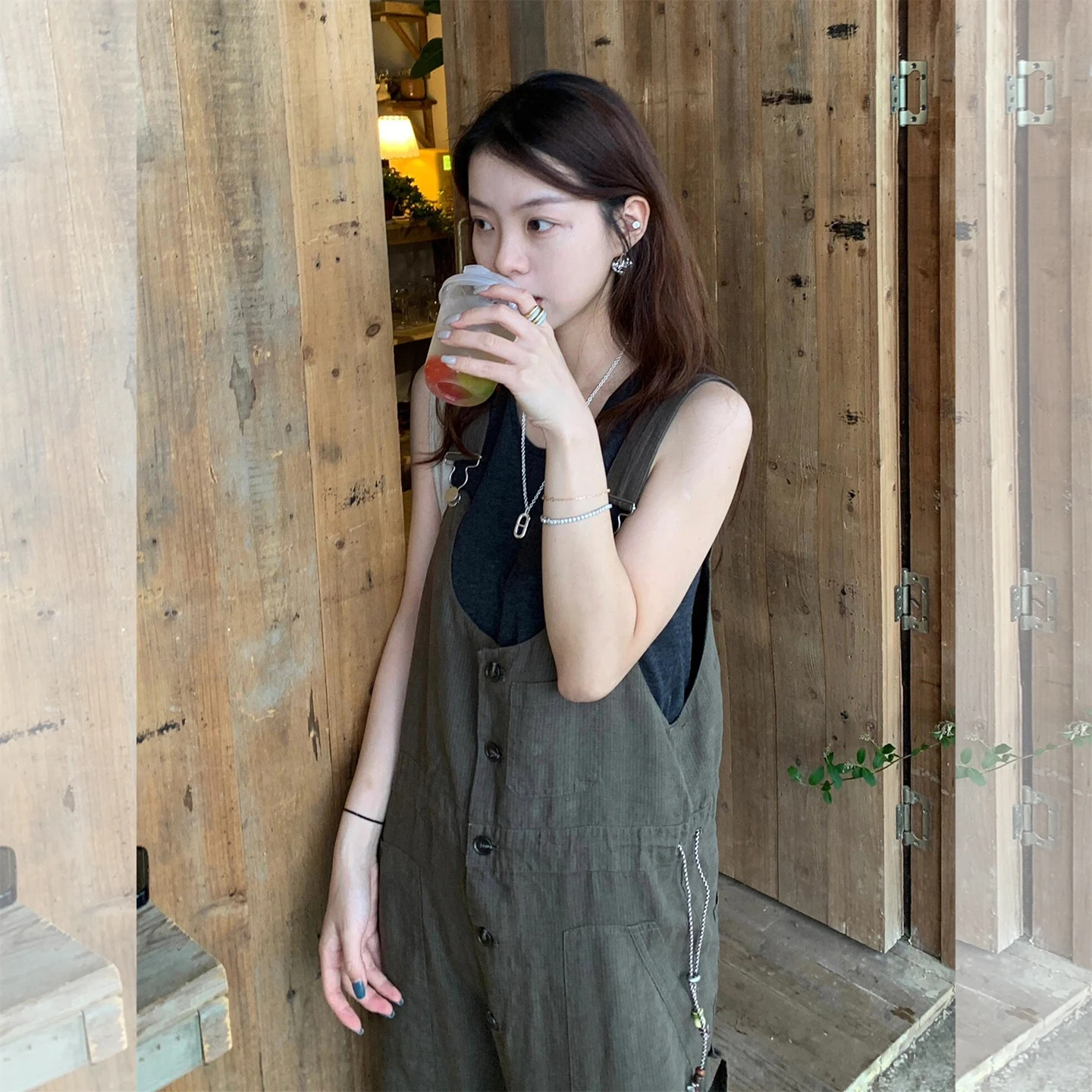 全身黒コーデ 夏の着こなし術：肩ひも付きオールインワンと重ね着用タンクトップの実用性解析