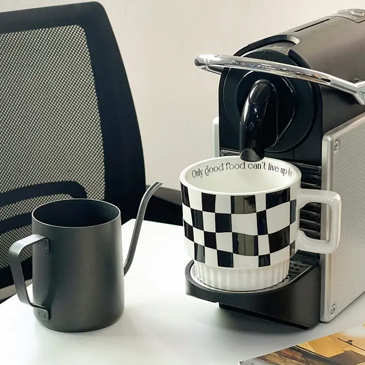 コーヒーカップ 使用シーン：日常使用 陶器素材 アメリカンヴィンテージ デザイン 高見え
