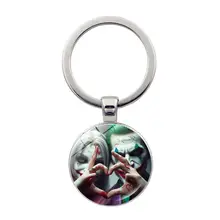 小丑モチーフのキーホルダー【ハーレイ・クインデザイン・アクセサリー】