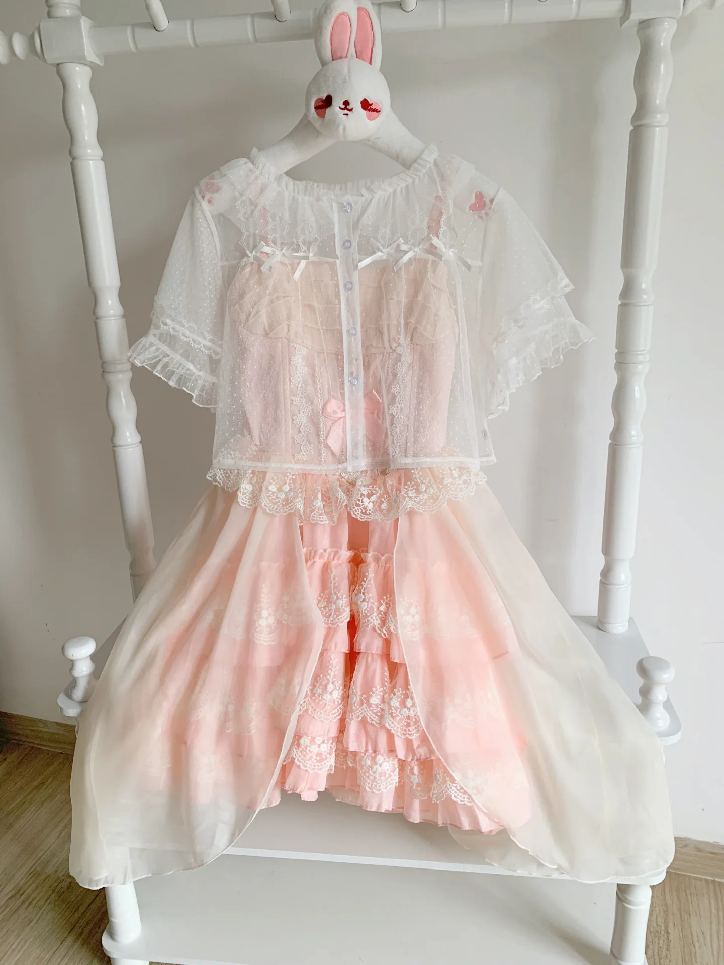 高校生の夏にぴったりな私服は、レースの透け感で決める？