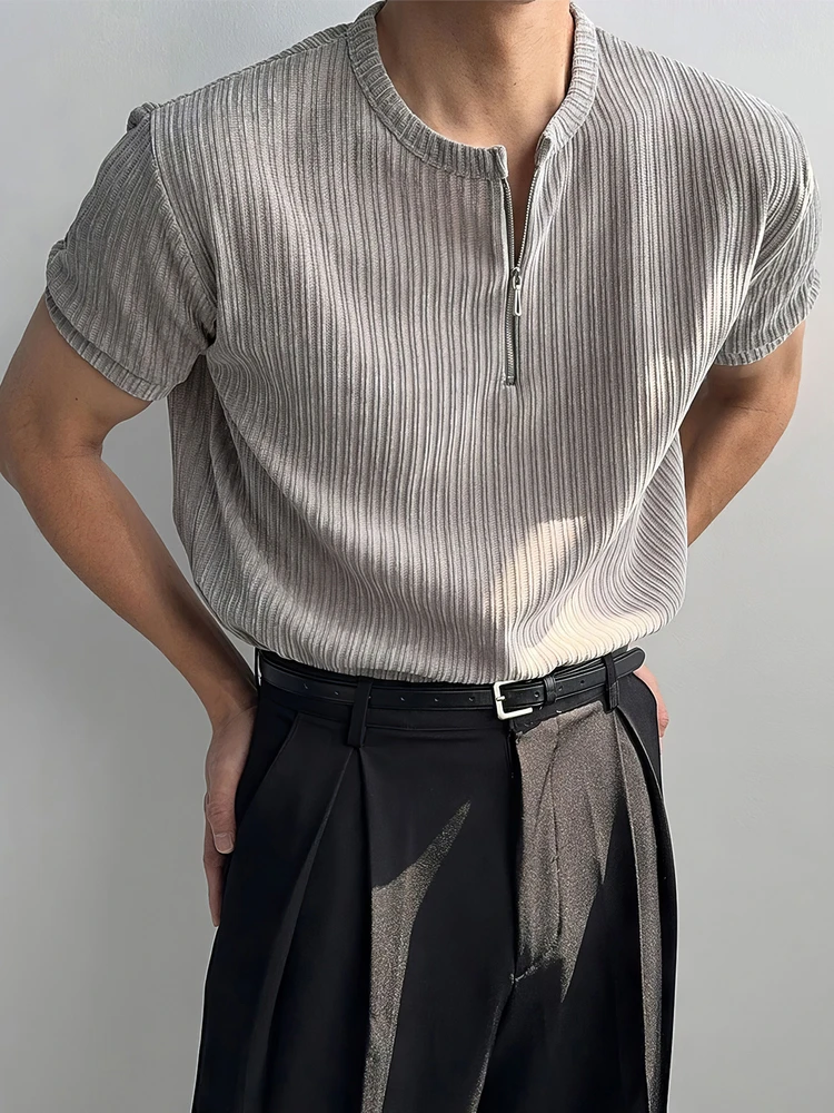 浅灰色ハーフ ジップニット半袖Tシャツ：上半身汗かきに最適な通気性と肌触りのバランス