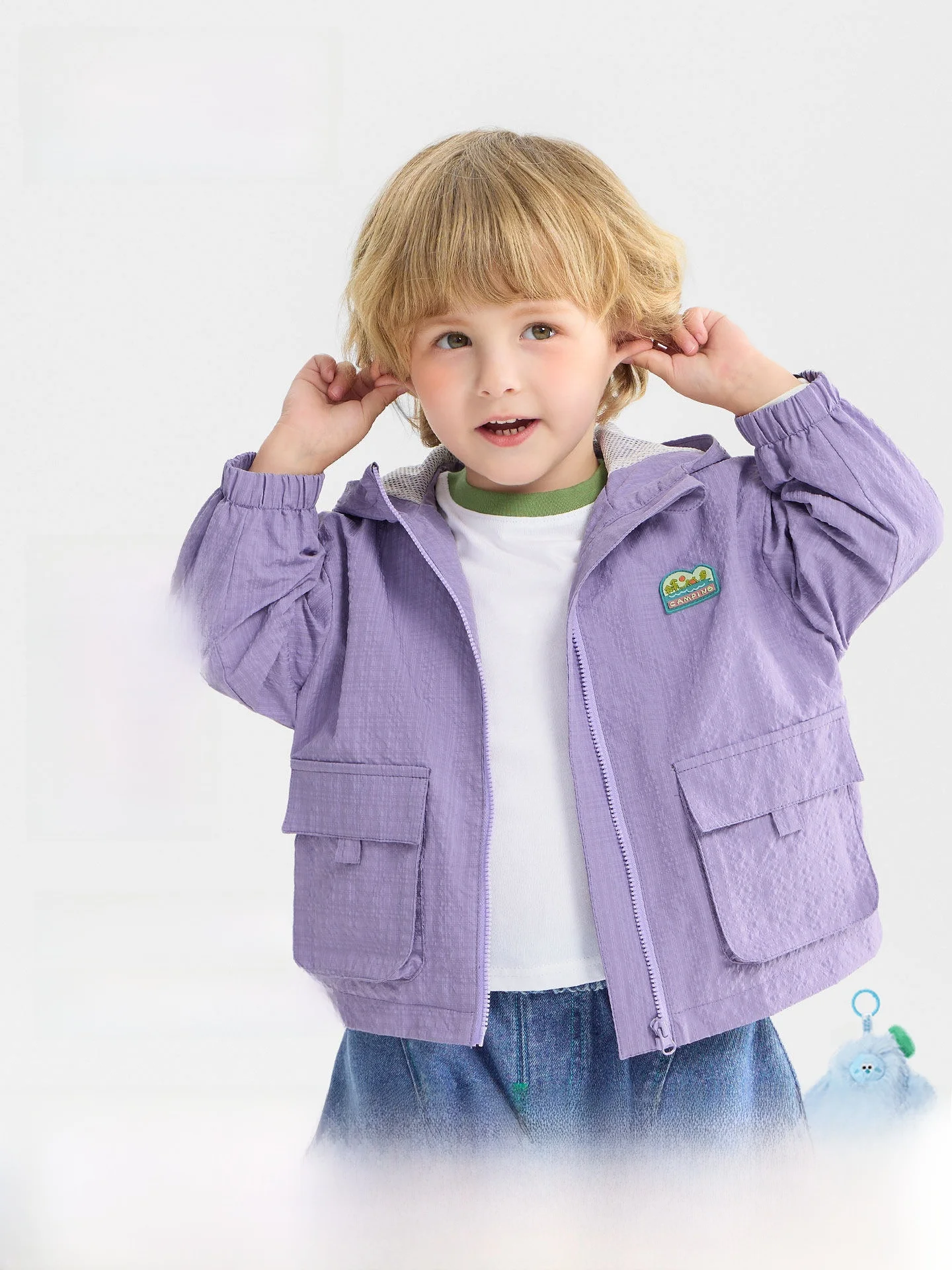 アウトドア セーター は どんな場所で着用する？そして、どんなシーンで「おしゃれ」に着るべきか