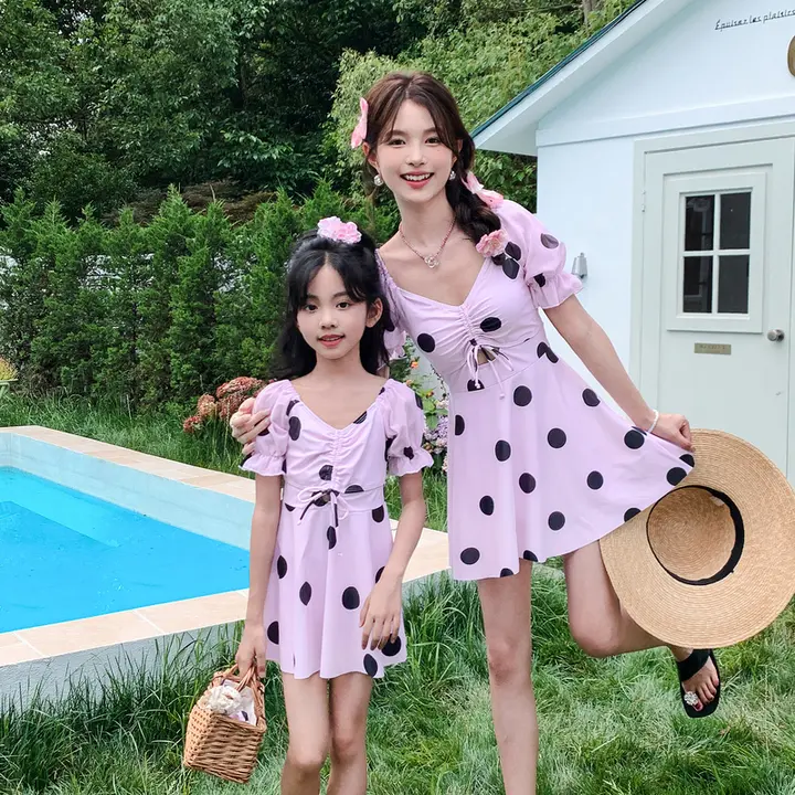 親子水着【母娘用・スカート風・ピンクの水玉模様・可愛いデザイン】（セットアップ対応）