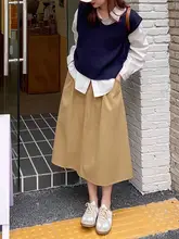 カーキ色のハイウエストAラインスカート【秋用・シンプルデザイン・中丈・体型カバー】（セットアップ対応）