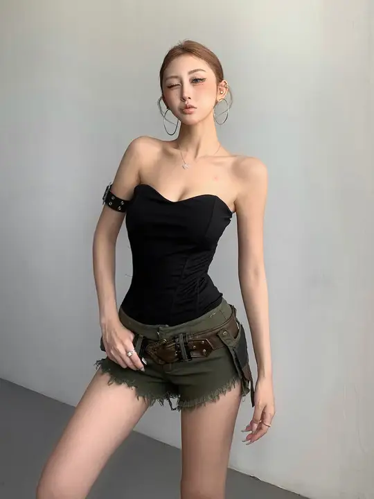 セクシーなフィット感のあるビスチェ【アメリカンスタイル・背中の骨組みデザイン】