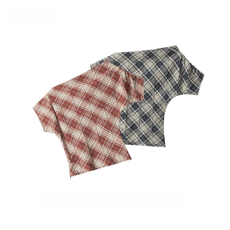 美式復古チェック柄斜め襟Tシャツ：横から着る着こなしの実用性とデザイン特性