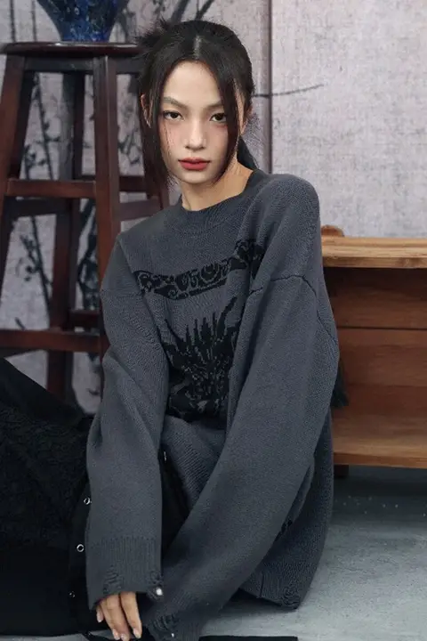 大青龍デザインのウールニット【ユニセックス・ゆったりシルエット・伝統的な傩戲トーテム】