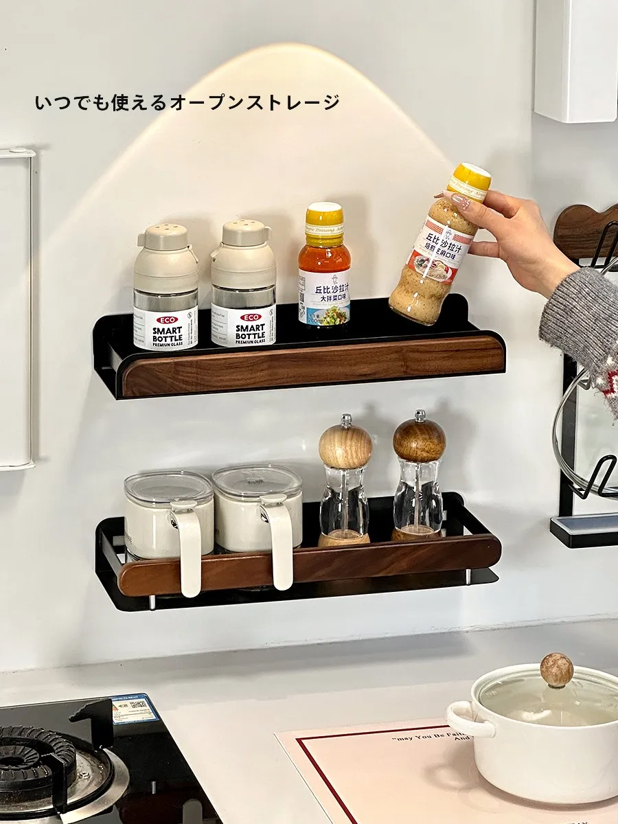 調味料の置き場を迷うあなたへ：壁にかけるだけで、キッチンがぐっと整う秘密は？