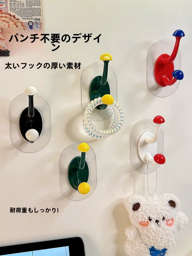 穴を開けない壁用フック：強力粘着フックの実用性と設置ガイド