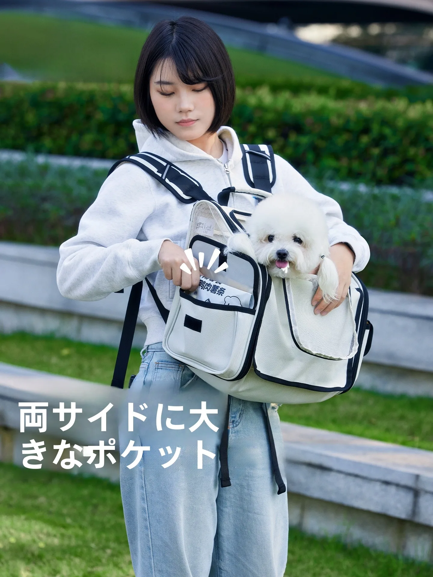 Camel ペット用キャリーバッグ：アウトドアシーンでの小型猫犬対応の実用性と設計特性
