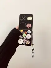 折りたたみ式スマホケース【カラフルなボタンデザイン・ユニークなビーズストラップ付き】