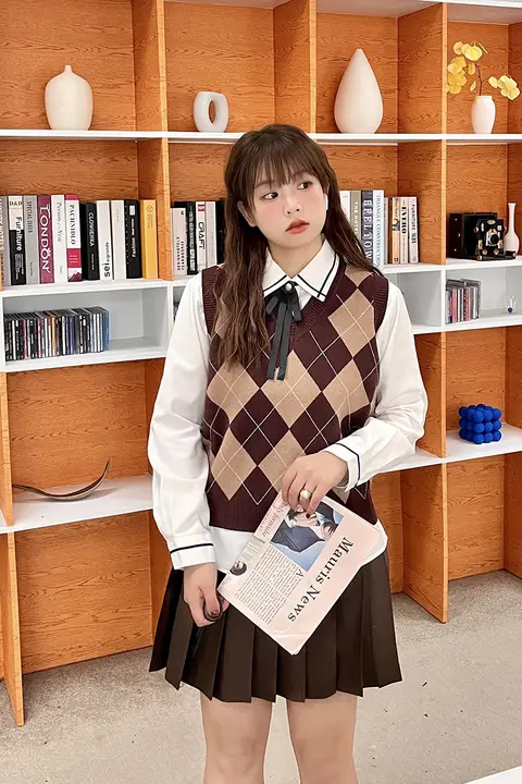 秋用Vネック菱格編みニットベスト【学院風・大きいサイズ】