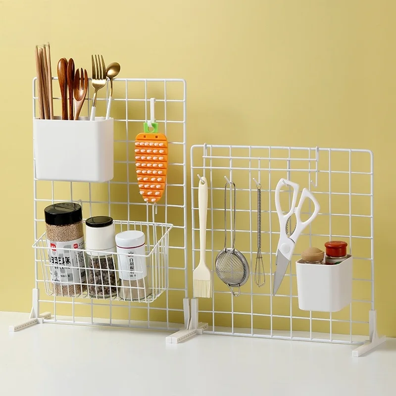 2×4 DIYで壁を彩るには？ワイヤーラックが解決するリアルな悩みとは
